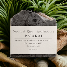 Load image into Gallery viewer, Pa&#39;Akai Hawaiian Black Lava Salt